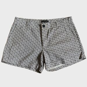 Banana Republic Geometric Print Rollup Shorts Women's Size 12 Black White Cotton